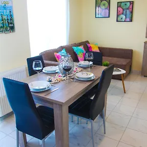  Apartament Apartments Holiday